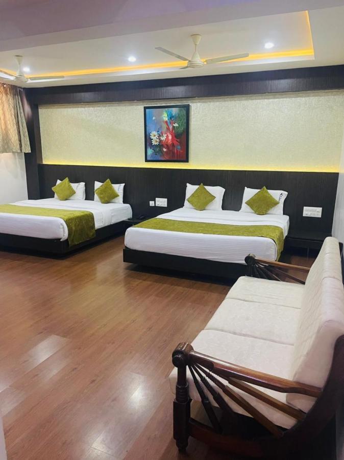 The Lotus Boutique Hotel จิกมากาลูร์ ภายนอก รูปภาพ