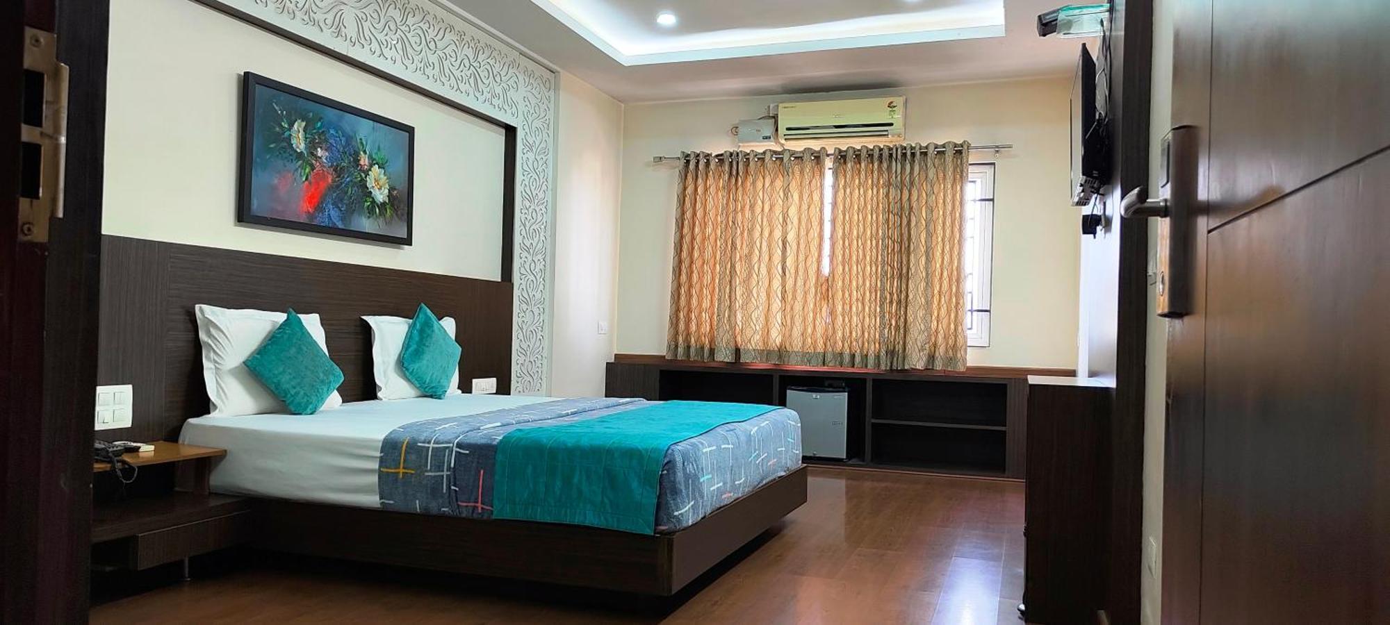 The Lotus Boutique Hotel จิกมากาลูร์ ภายนอก รูปภาพ