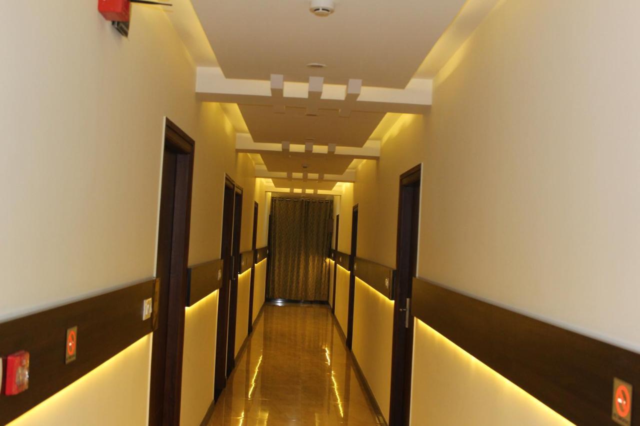 The Lotus Boutique Hotel จิกมากาลูร์ ภายนอก รูปภาพ
