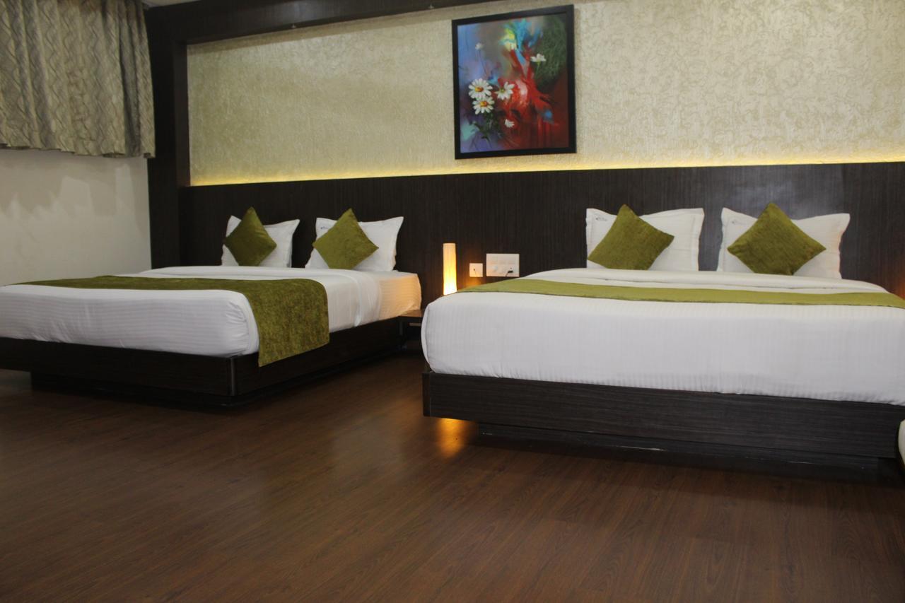 The Lotus Boutique Hotel จิกมากาลูร์ ภายนอก รูปภาพ